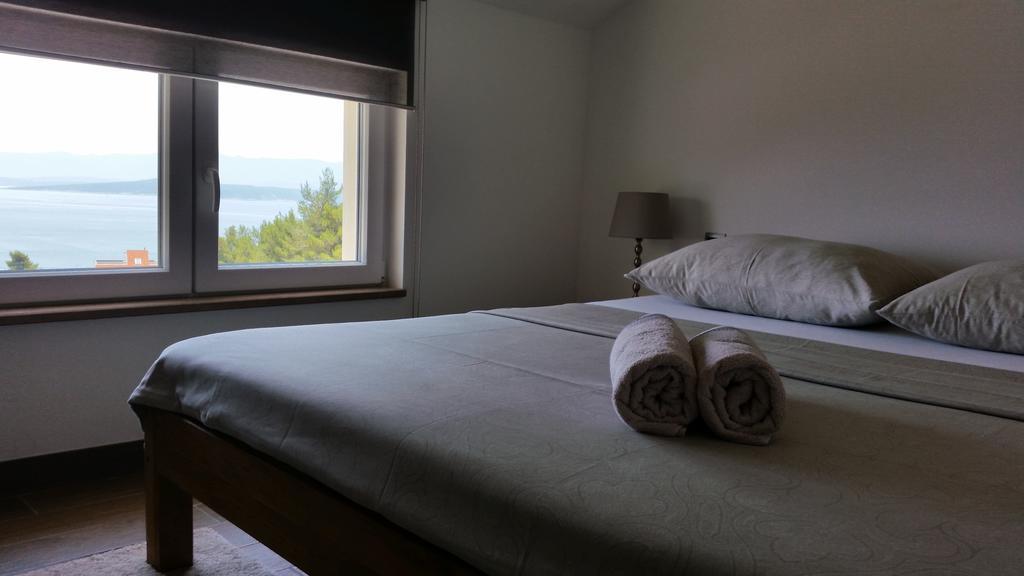 Apartments Lolita Бол Екстер'єр фото