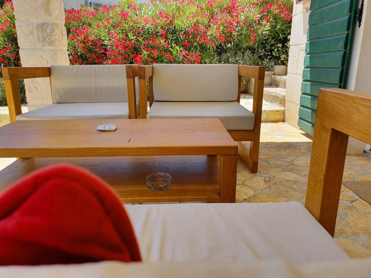 Apartments Lolita Бол Екстер'єр фото