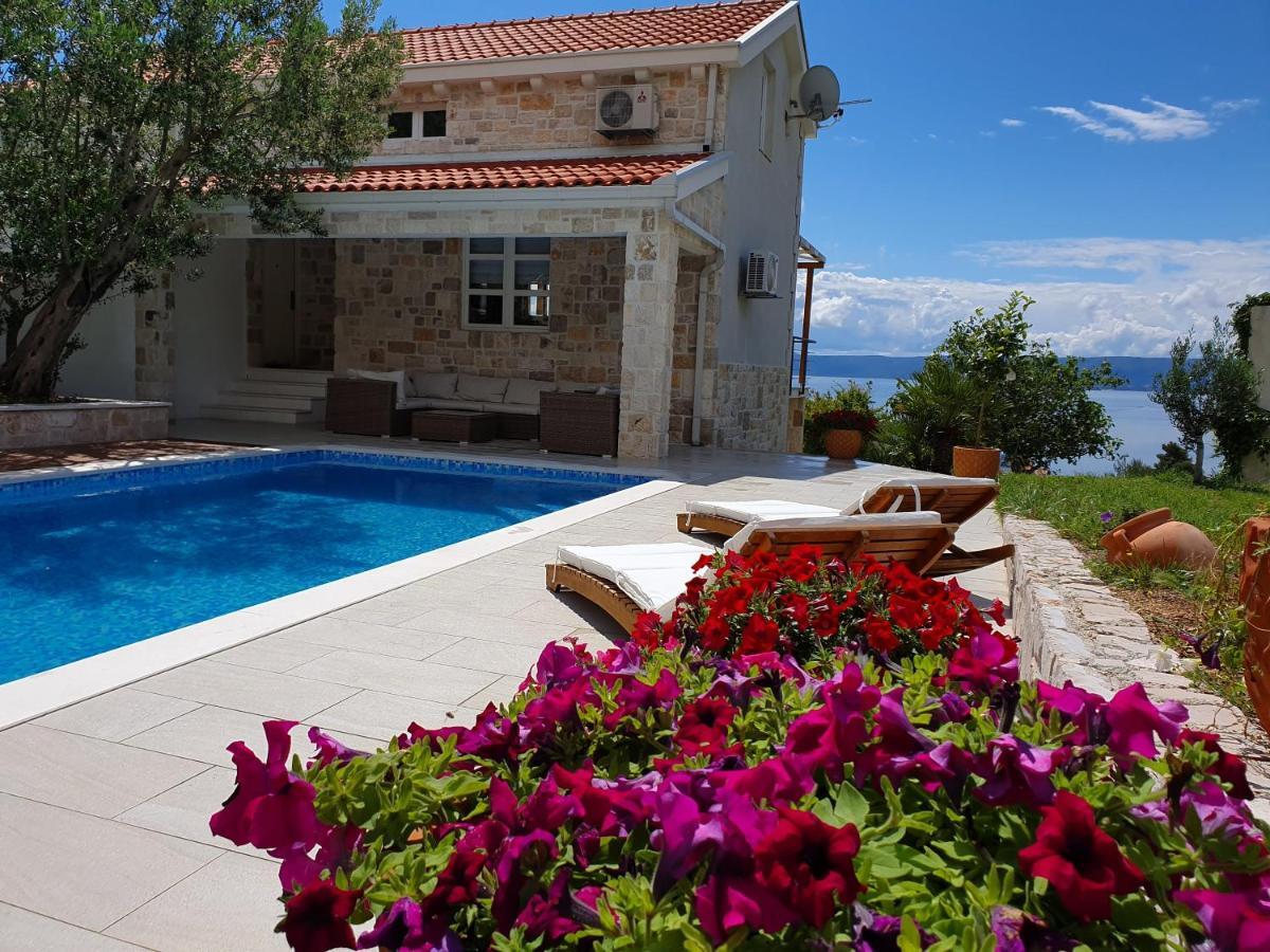 Apartments Lolita Бол Екстер'єр фото